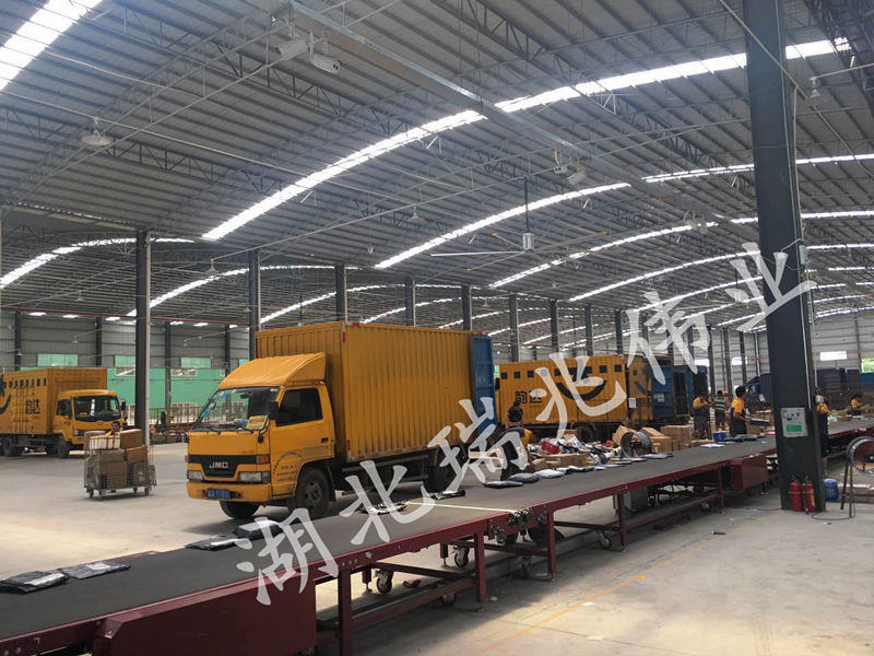 工業(yè)大吊扇、工業(yè)大風(fēng)扇、工業(yè)節(jié)能風(fēng)扇、工業(yè)風(fēng)扇、廠房車間降溫設(shè)備