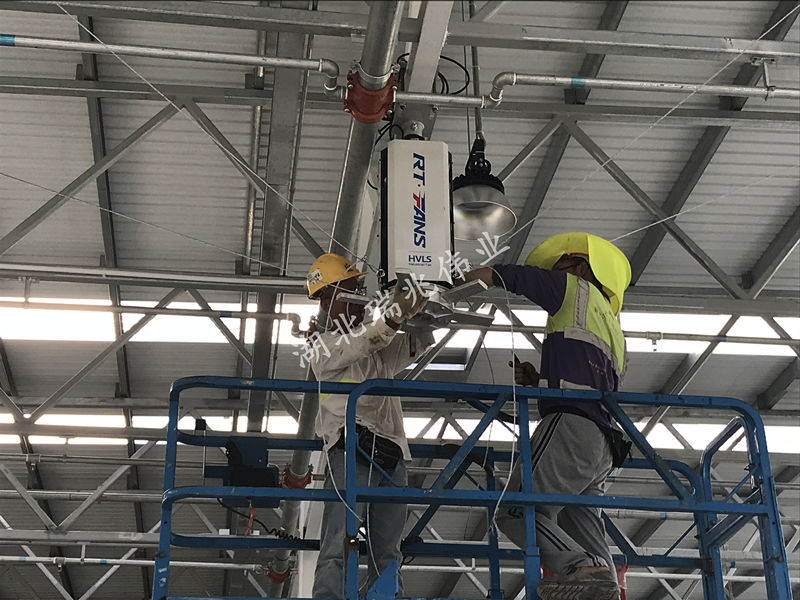 大型工業(yè)風(fēng)扇、工業(yè)大吊扇、工業(yè)大風(fēng)扇、工業(yè)節(jié)能風(fēng)扇、鋼結(jié)構(gòu)廠房通風(fēng)降溫方案