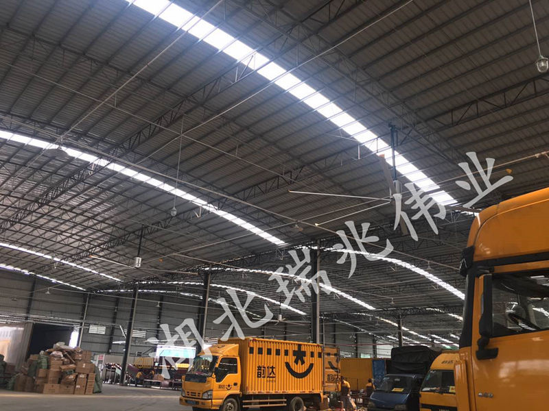 大型工業(yè)風(fēng)扇、工業(yè)大吊扇、工業(yè)大風(fēng)扇、工業(yè)節(jié)能風(fēng)扇、車間溫控設(shè)備