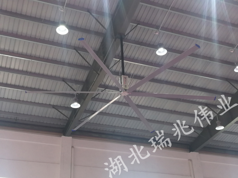 為什么大型廠房都愿意選擇瑞泰風(fēng)工業(yè)大風(fēng)扇？