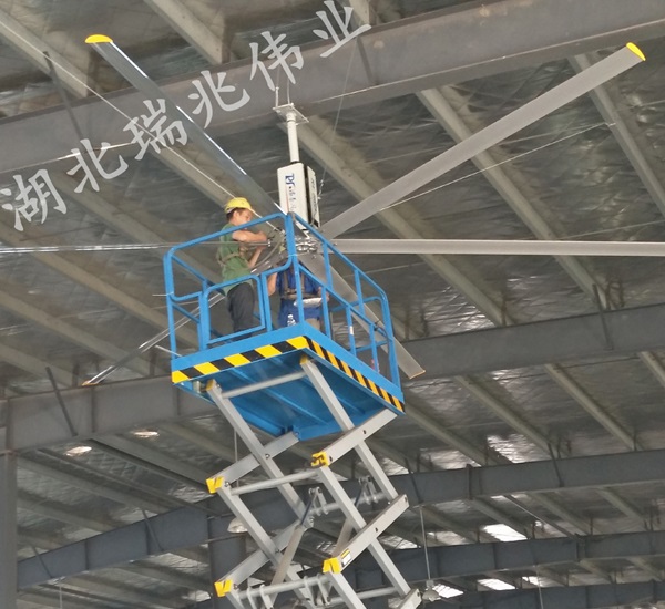 瑞泰風大型工業(yè)風扇  為高大鋼結(jié)構(gòu)廠房找到通風降溫好辦法啦!